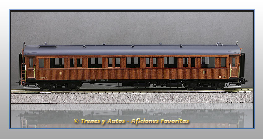 Coche pasajeros madera Largo Recorrido CC-637 - Renfe